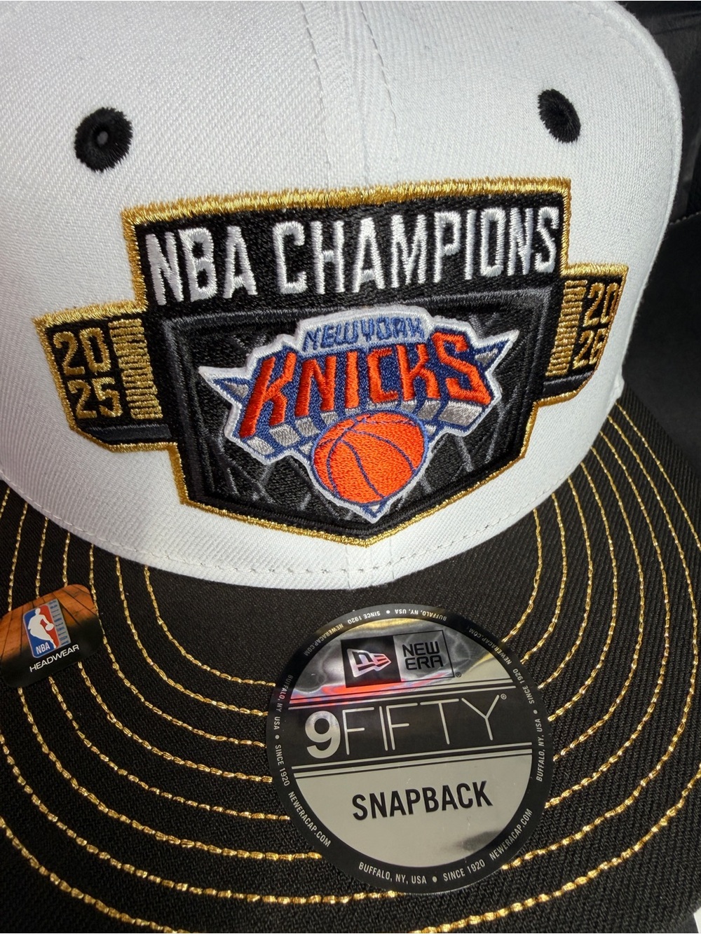 New York Knicks NBA Champions White and Black Snapback Hat - Picture 2 of 7